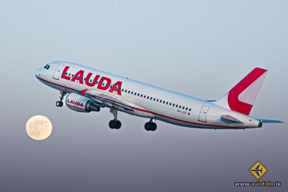 Airbus A320-214